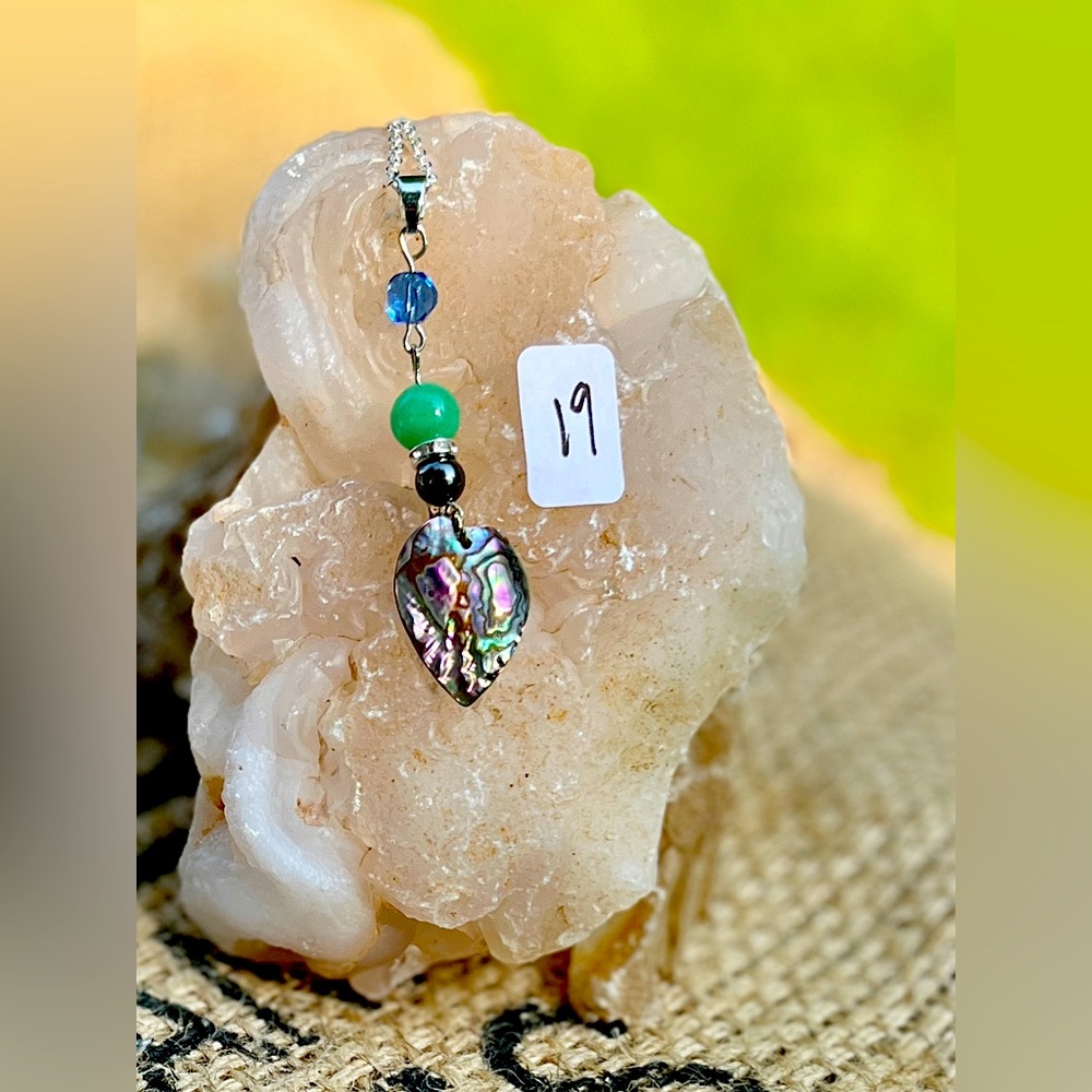 Abalone "3 P" necklace: Prosperity, Peace and Protection by Double Bless